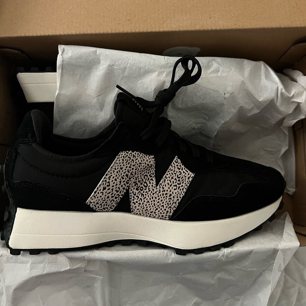 New Balance Lifestyle- NIB Sz7